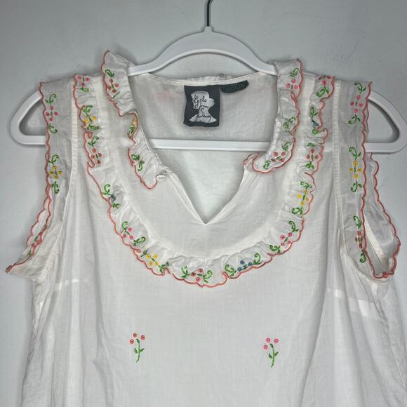 Girls From Savoy Anthropologie Floral Embroidery Sleeveless Top - Picture 4 of 6